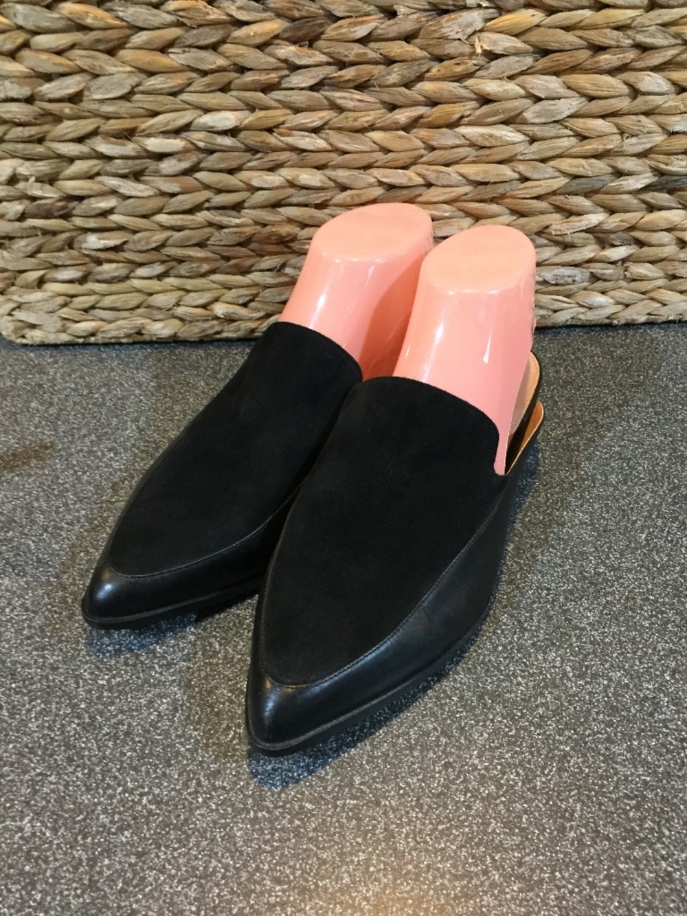 Halogen Black Pointed Toe Slingback Flats